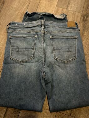 American Eagle Outfitters Women's Light Blue Boyfriend Jeans